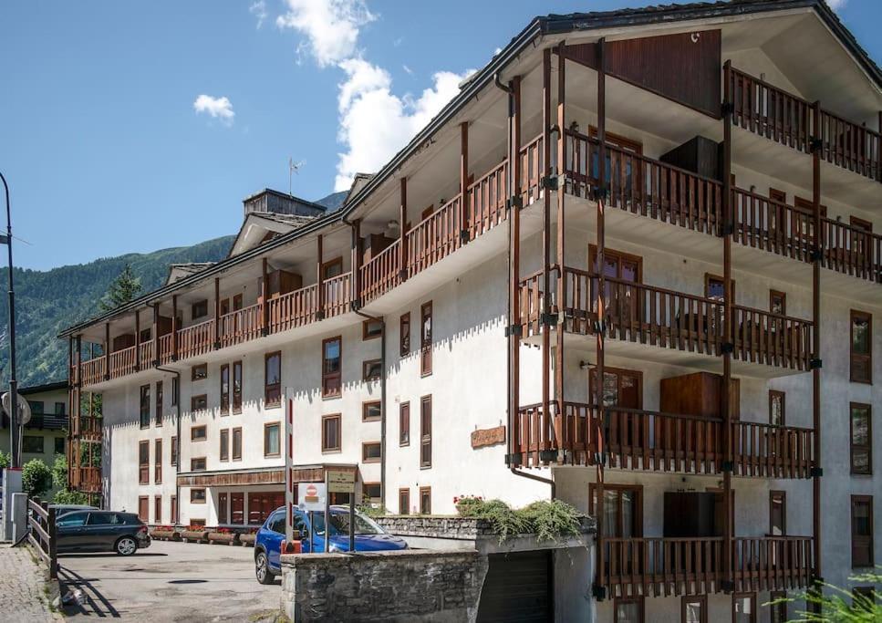 Chetif Apartment - Courmayeur Center Exteriör bild