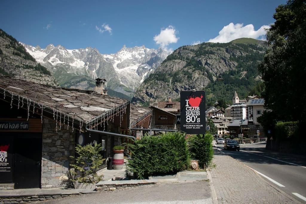 Chetif Apartment - Courmayeur Center Exteriör bild